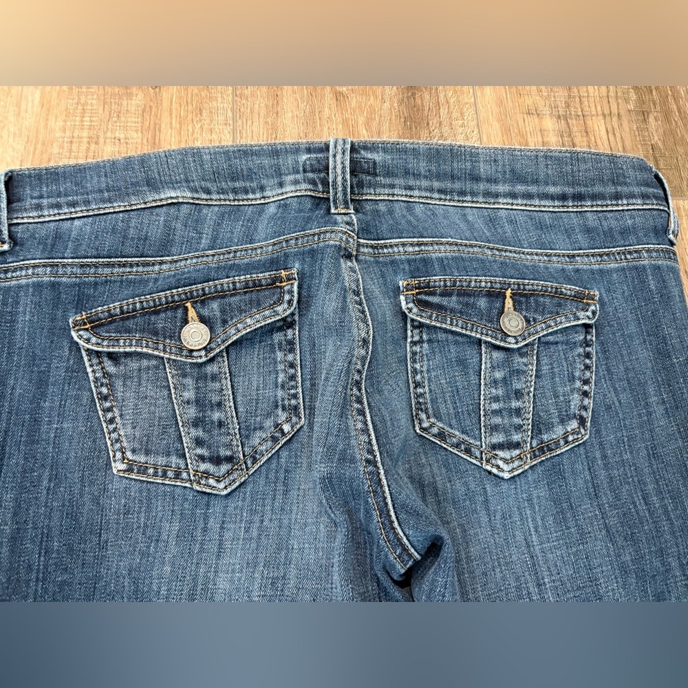 Burberry Women’s Vintage Y2K 00s Low Rise Flared Bootcut Midwash Jeans - Picture 9 of 12